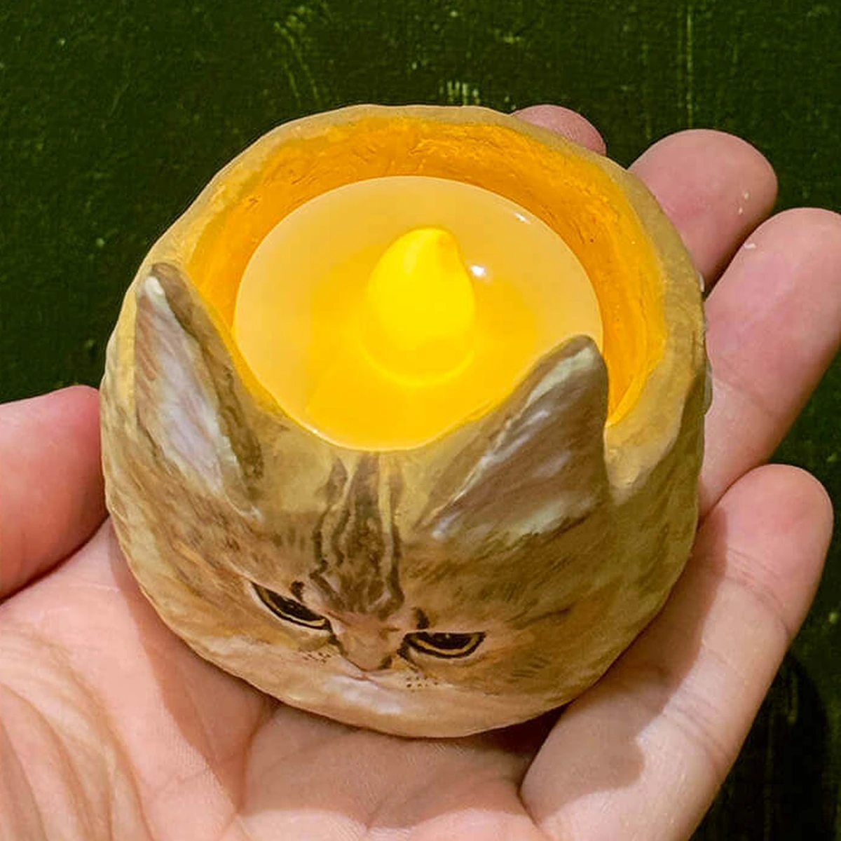 Pet memorial candle holder with steady LED flame